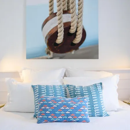 La Jetee Hotel