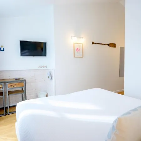 La Jetee Hotel