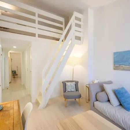 La Jetee Hotel