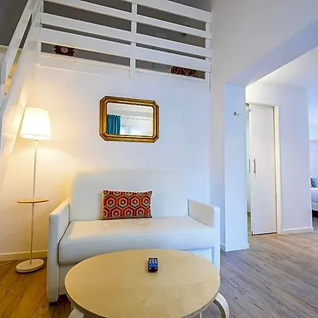 Hotel La Jetee 3*