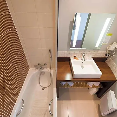 La Jetee Hotel