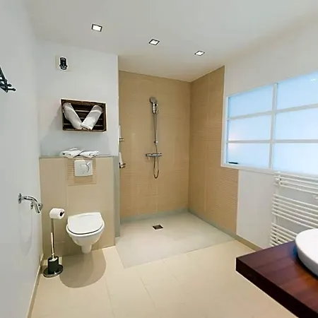 La Jetee Hotel 3*