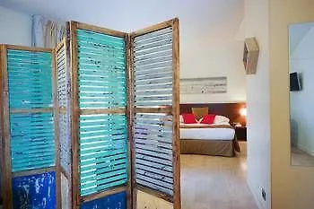 La Jetee Hotel 3*