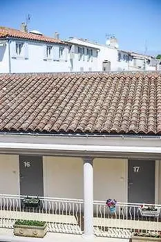La Jetee Hotel 3*