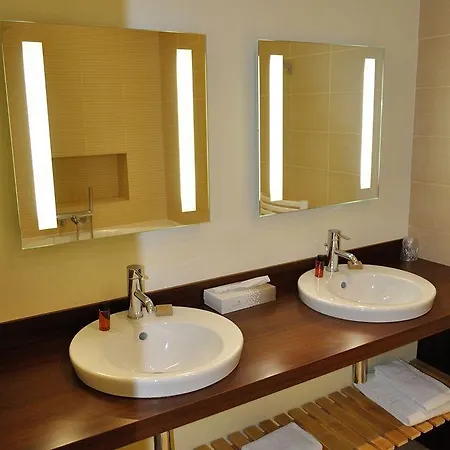Hotel La Jetee 3*