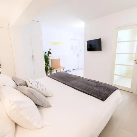 La Jetee Hotel 3*