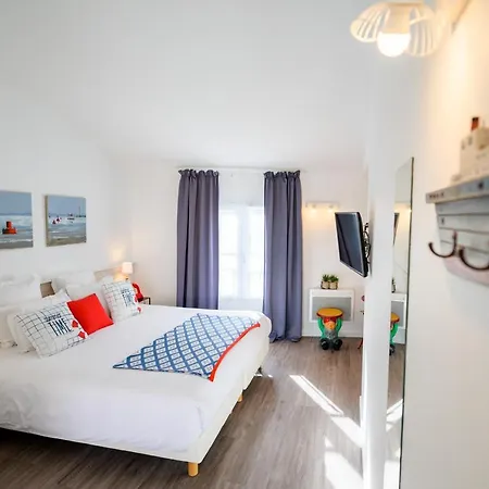 Hotel La Jetee 3*